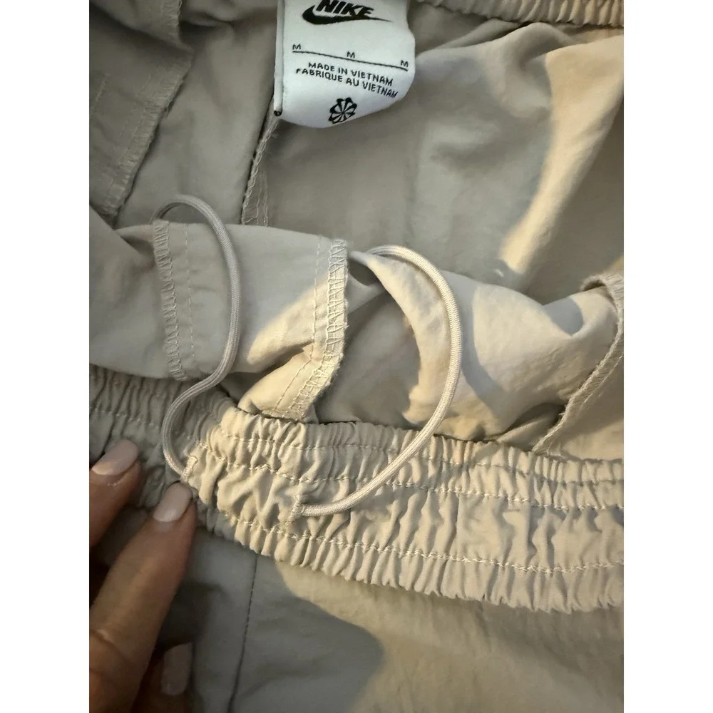 Ladies Size  Medium Nike Dry‎ Fit Shorts With Pockets 3899